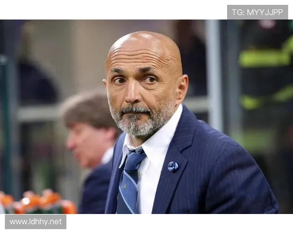 切尔西争四形势复杂:对赛季走势形成制约,竞争格局持续调整 切尔西争四形势复杂:对赛季走势形成制约,竞争格局持续调整