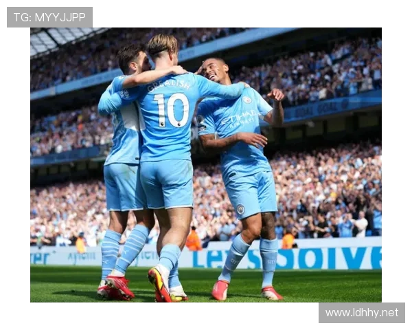 曼城进攻结构变化:从中路集中取代边中结合 曼城进攻结构变化:从中路集中取代边中结合