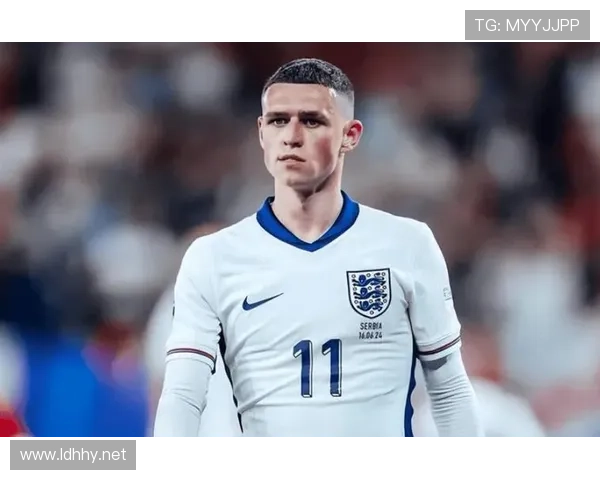 福登的战术角色是否需要其频繁参与身体对抗？