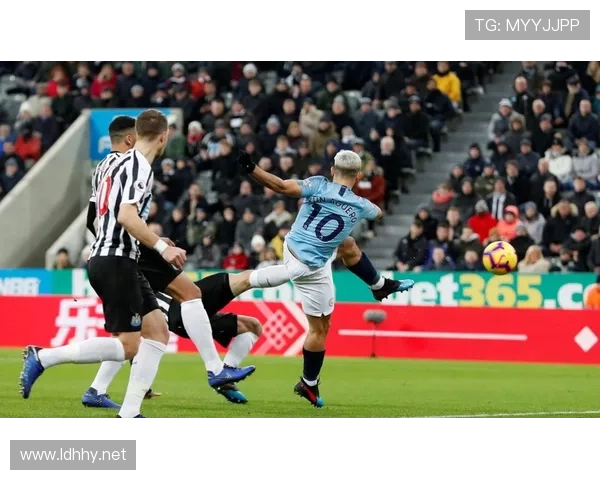 曼联战术执行问题持续暴露，球队表现波动对争冠形势产生影响